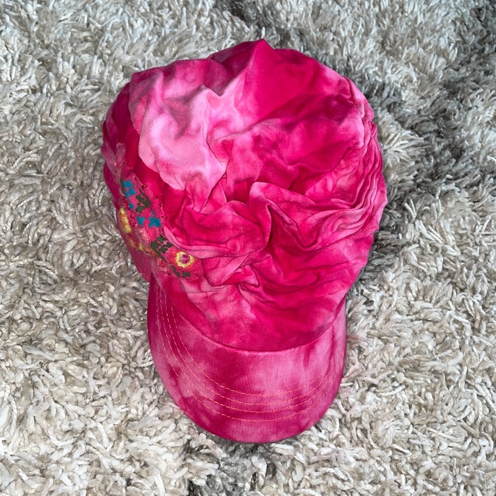 Very cute cap with floral detailings